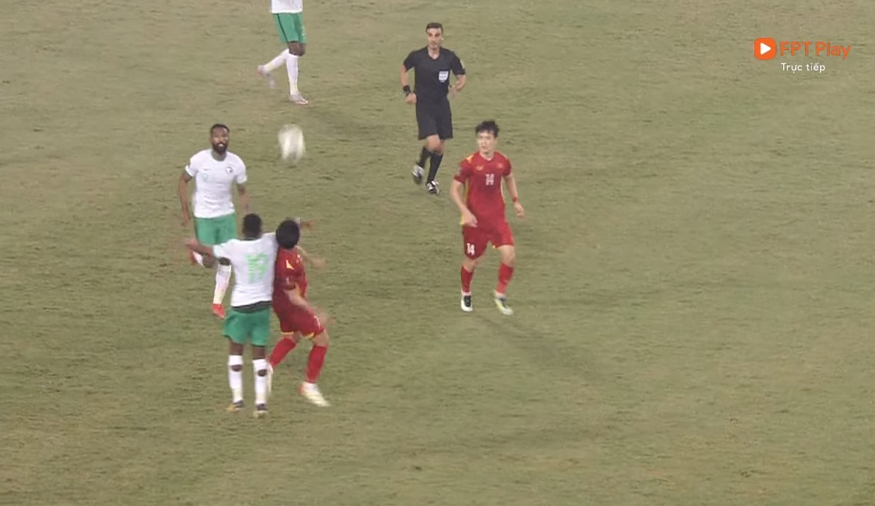 TRỰC TIẾP Việt Nam 0-1 Ả Rập Xê Út: Bóng chạm xà ngang cầu môn Tấn Trường - Ảnh 51