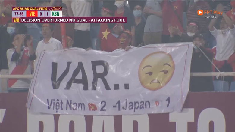 TRỰC TIẾP Việt Nam 0-1 Ả Rập Xê Út: VAR lại cứu thua cho ĐT Việt Nam - Ảnh 53