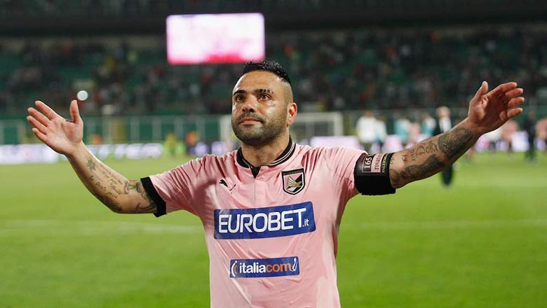 Cựu tiền đạo Juventus ngồi tù 3 năm rưỡi vì tống tiền theo phương thức mafia - Ảnh 1