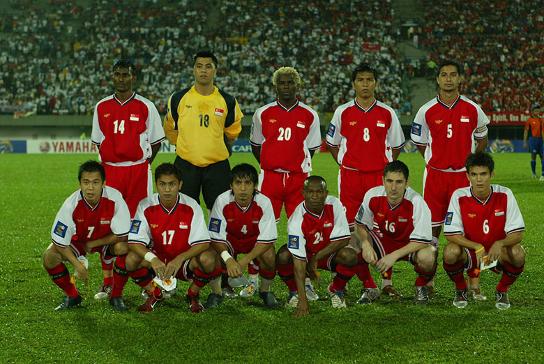 Nhìn lại AFF Cup 2004: Kỳ Tiger Cup cuối cùng và đáng quên của ĐT Việt Nam  - Ảnh 1