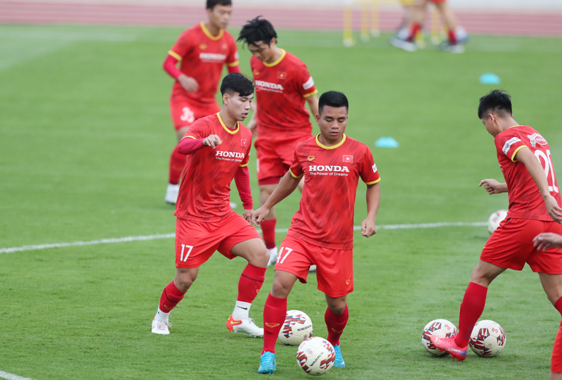 Bị HLV Park Hang Seo loại, Hồ Thanh Minh lập tức bay ra Hà Nội chuẩn bị giải U21 quốc gia - Ảnh 1