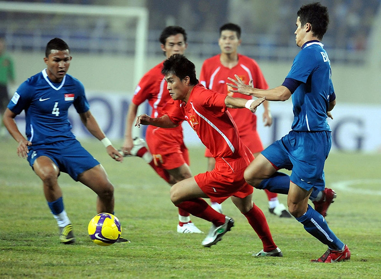 Nhìn lại AFF Cup 2008: 'Cái đầu vàng' của Công Vinh làm nên lịch sử cho bóng đá Việt Nam - Ảnh 8