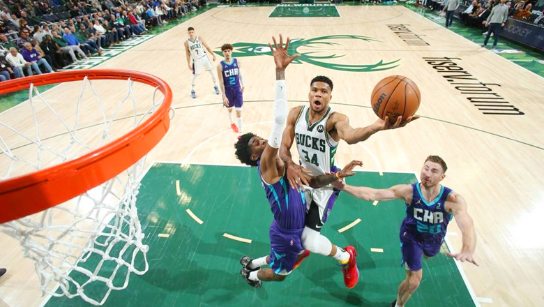 Kết quả Bucks 127-125 Hornets: - Ảnh 1