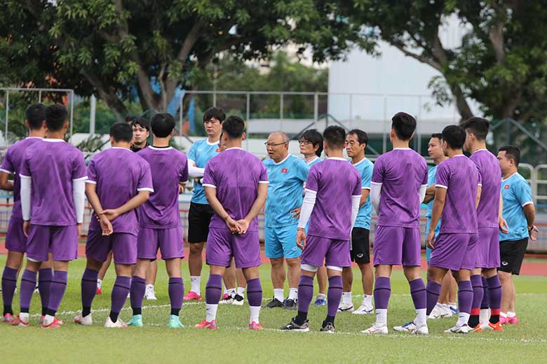ĐT Việt Nam đón tin vui về mặt lực lượng trước trận ra quân AFF Cup 2021 - Ảnh 12