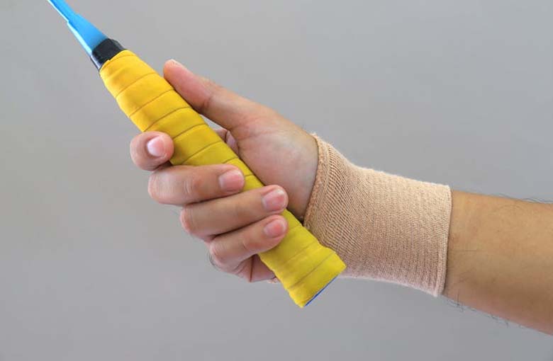 Những kỹ thuật đánh cơ bản người chơi cầu lông cần biết - Ảnh 1