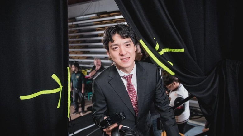 kkOma: 'Tôi nhận được giải thưởng HLV xuất sắc nhất vì tổ chức và các tuyển thủ của Damwon đã làm tốt' - Ảnh 2