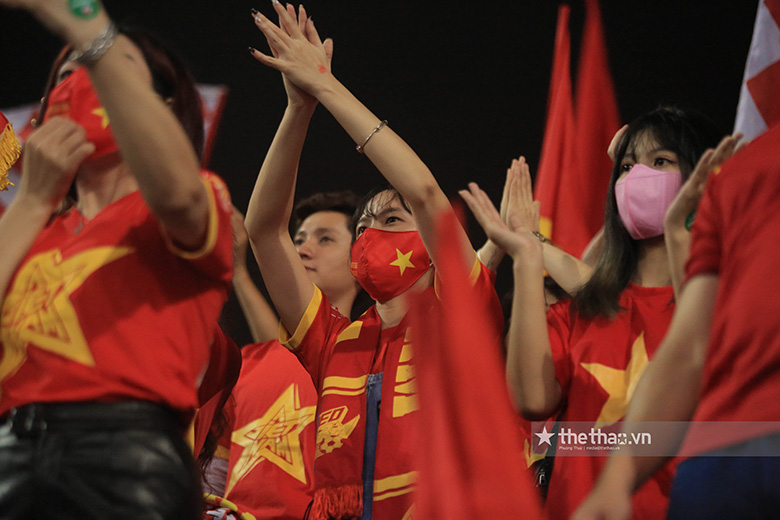 Giá vé xem trận Việt Nam vs Trung Quốc tại vòng loại World Cup 2022 không đổi - Ảnh 1
