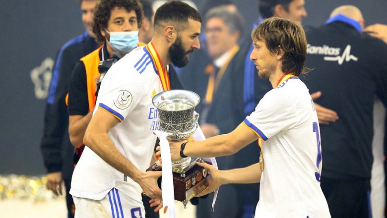 Modric và Benzema giúp Real Madrid giành Siêu Cúp Tây Ban Nha - Ảnh 1