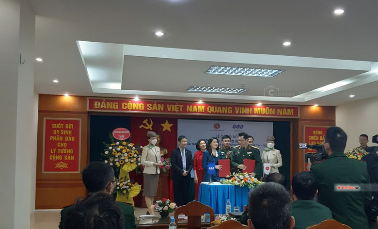 Bóng chuyền nữ BTL Thông tin - FLC nhận 2 tỷ đồng tiền thưởng trong Lễ mừng công - Ảnh 2