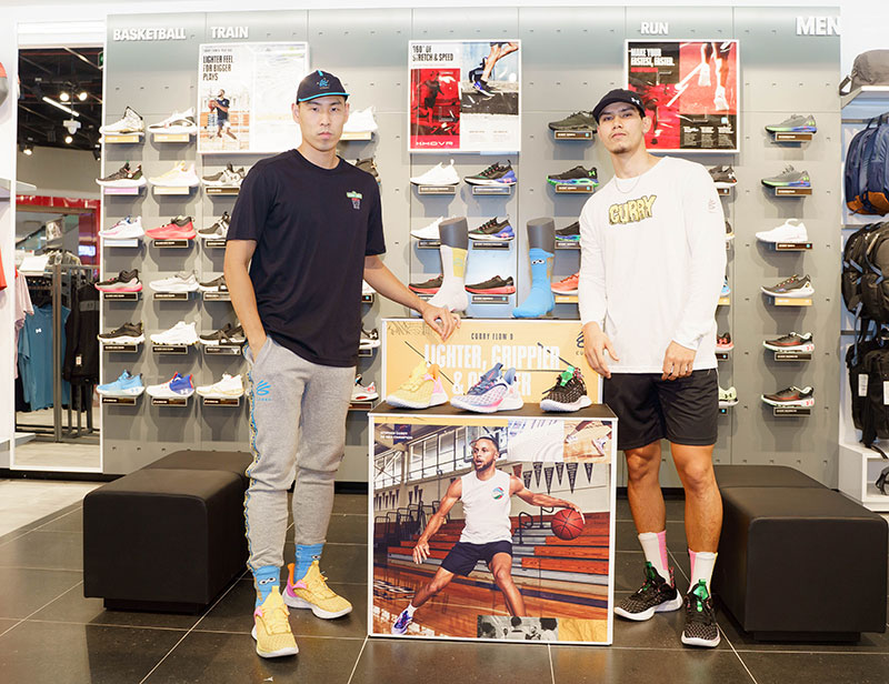 CÚ 'NÉM 3' ĐỈNH NHẤT LÀNG THỜI TRANG BÓNG RỔ TỪ UNDER ARMOUR VÀ STEPHEN CURRY - Ảnh 3