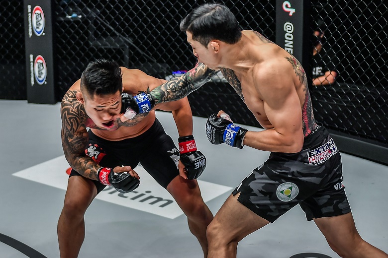 Kim Jae Woong 'khởi động nhẹ' với võ sĩ Trung Quốc trước khi thách đấu Thành Lê - Ảnh 2