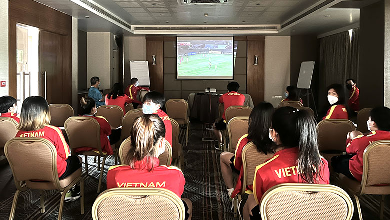 ĐT nữ Việt Nam 'mổ băng' tuyển Nhật Bản, đón thêm viện binh trước trận đấu thứ 2 - Ảnh 2