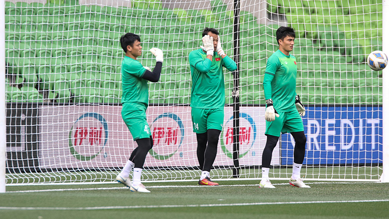ĐT Việt Nam tập nhẹ vào buổi cuối trước thềm trận gặp Australia - Ảnh 1