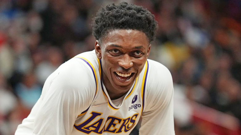Los Angeles Lakers ký hợp đồng dài hạn với Stanley Johnson - Ảnh 1