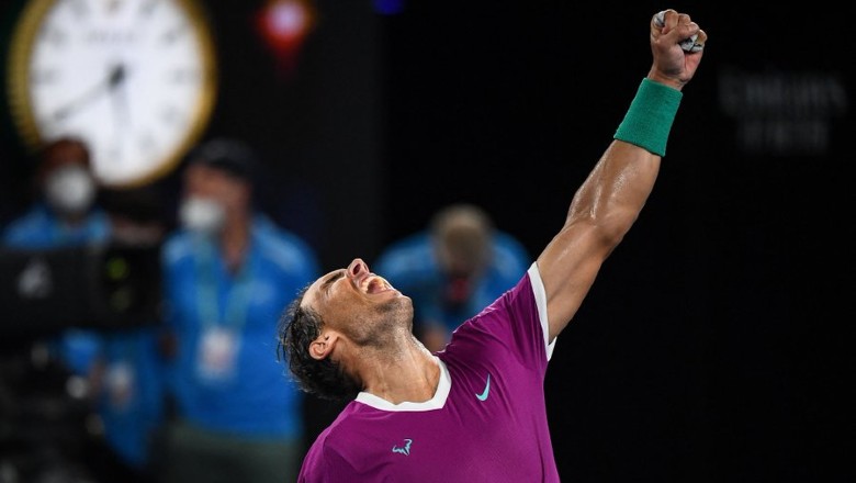 Nadal hạ Berrettini sau 4 set, vào chung kết Úc Mở rộng 2022 1 Nadal hạ Berrettini sau 4 set, vào chung kết Úc Mở rộng 2022 - Ảnh 2