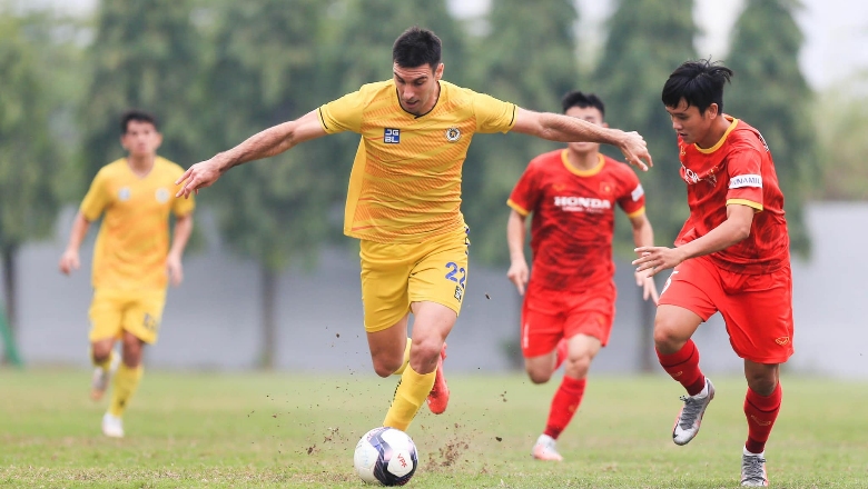 U23 Việt Nam lại thất bại trước CLB Hà Nội - Ảnh 1