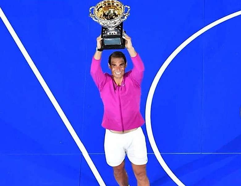 CHÙM ẢNH: Rafael Nadal ăn mừng chức vô địch Úc Mở rộng 2022 - Ảnh 11