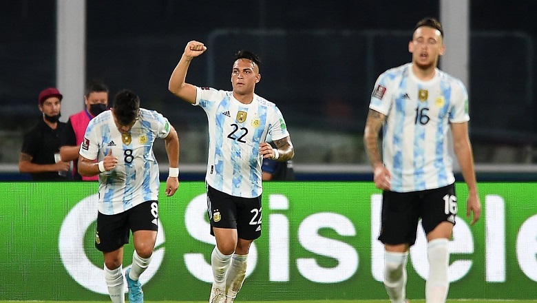 Lautaro Martinez cùng Argentina khiến giấc mơ World Cup 2022 của Colombia thêm xa vời - Ảnh 1