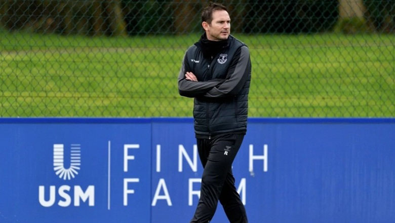 Lampard phạt cầu thủ Everton vì… buộc dây giày - Ảnh 1
