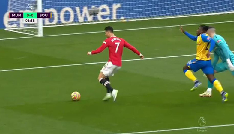 Ronaldo có chuỗi tịt ngòi dài nhất sau 13 năm - Ảnh 2