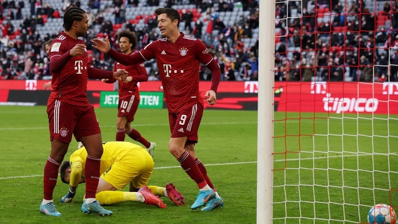 Lewandowski lại lập cú đúp, Bayern Munich nhọc nhằn hạ đội bét bảng Bundesliga - Ảnh 2