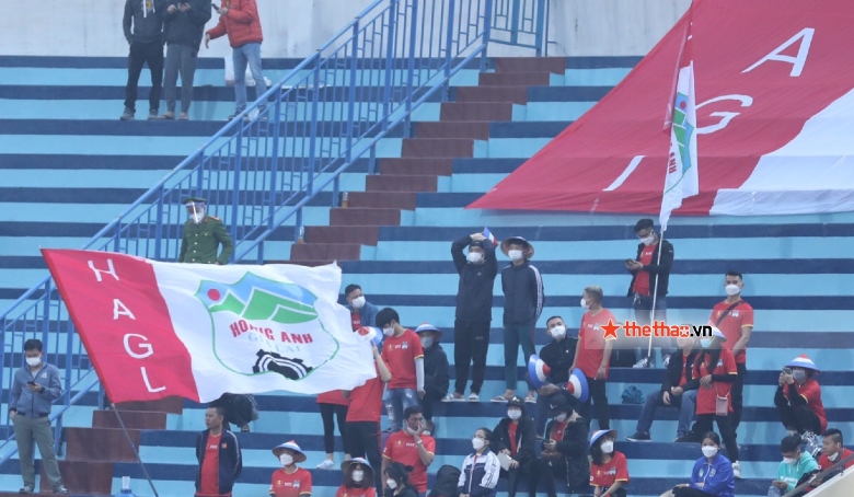 TRỰC TIẾP Nam Định vs HAGL: Xuân Trường, Tuấn Anh lấn lướt ở giữa sân - Ảnh 8