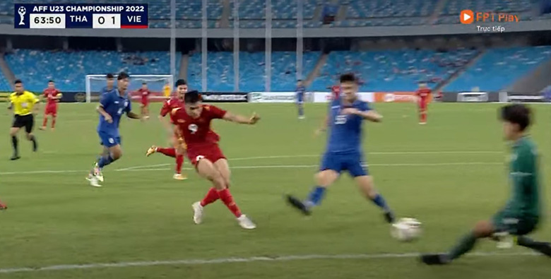 TRỰC TIẾP U23 Việt Nam 1-0 U23 Thái Lan: 'Voi chiến' gây sức ép - Ảnh 26