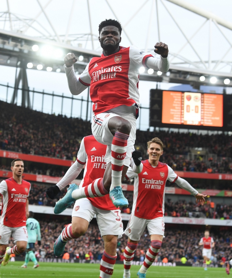 Arsenal củng cố vị trí trong top 4 bằng trận thắng Leicester - Ảnh 1