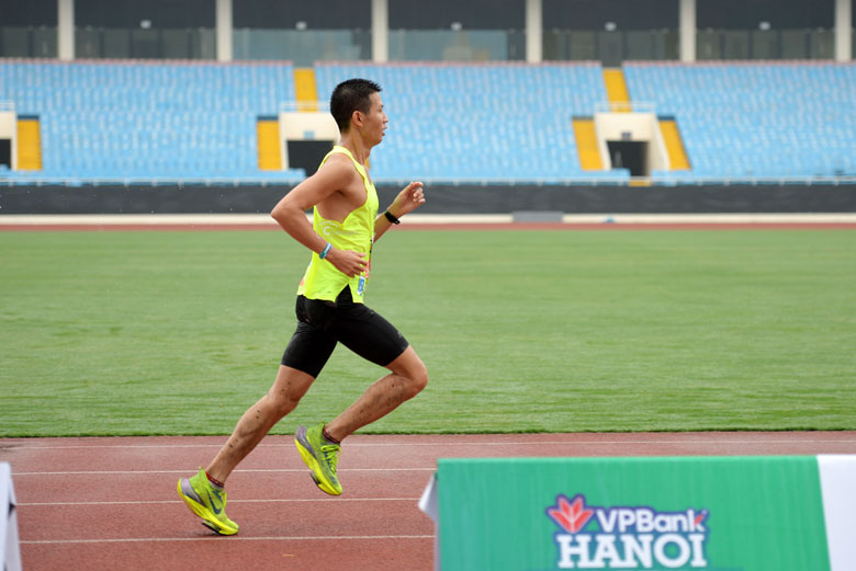 Liên đoàn Điền kinh Việt Nam thông báo làm thẻ cho VĐV đồng hành nội dung marathon tại SEA Games 31 - Ảnh 2