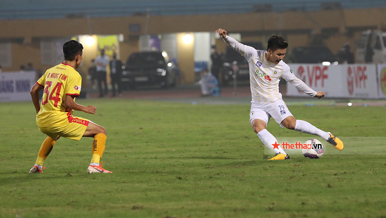 TRỰC TIẾP Hà Nội FC 1-0 Thanh Hoá: Quang Hải ghi bàn mở tỷ số cho đội chủ nhà - Ảnh 14