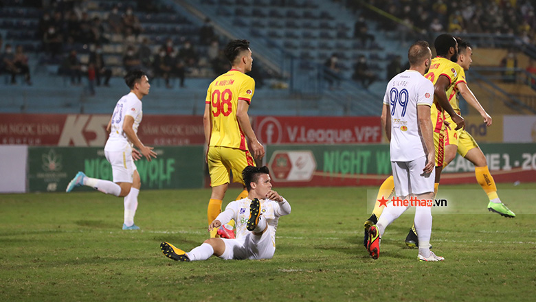 TRỰC TIẾP Hà Nội FC 1-0 Thanh Hoá: Quang Hải ghi bàn mở tỷ số cho đội chủ nhà - Ảnh 15