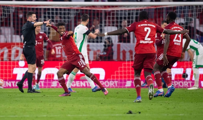 Bayern Munich trở lại mạch thắng ở Bundesliga trong ngày Lewandowski lập cú đúp - Ảnh 2