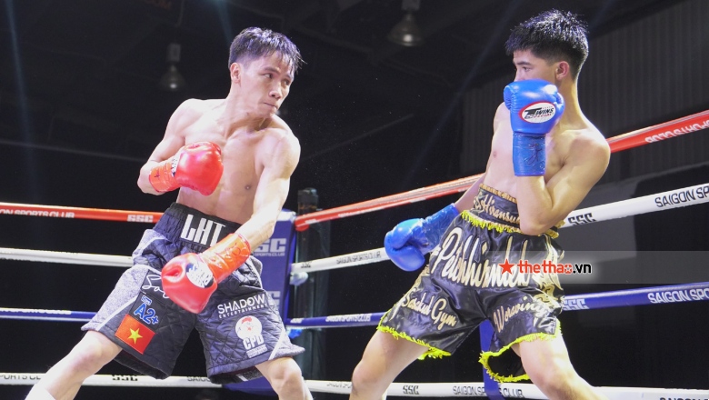 Lê Hữu Toàn lội ngược dòng giành đai boxing WBA Asia - Ảnh 1