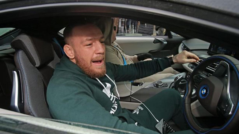Conor McGregor bị bắt giữ và tịch thu siêu xe vì chạy quá tốc độ - Ảnh 1