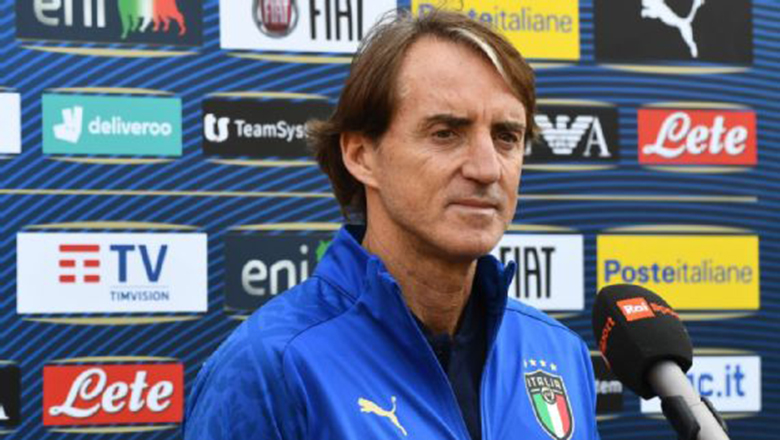 Roberto Mancini không từ chức HLV trưởng tuyển Italia - Ảnh 1