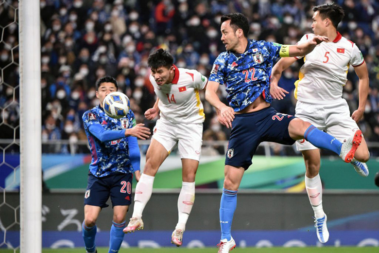 TRỰC TIẾP Việt Nam 1-0 Nhật Bản: Thanh Bình đánh đầu tung lưới đội nhà - Ảnh 4
