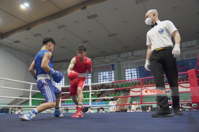Võ sĩ Nghệ An đánh bại Sẳm Minh Phát ở giải Boxing toàn quốc - Ảnh 1