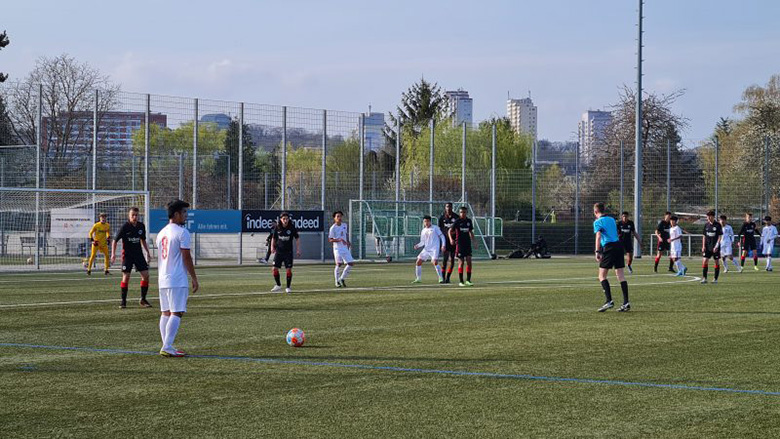 U17 Việt Nam để lại nhiều điểm sáng dù thua đậm U16 Frankfurt - Ảnh 2