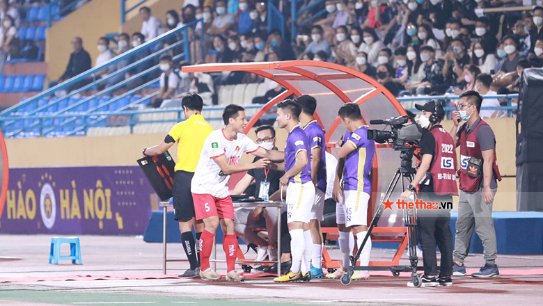 TRỰC TIẾP Hà Nội 3-0 CAND: Hai bàn thắng liên tiếp - Ảnh 15