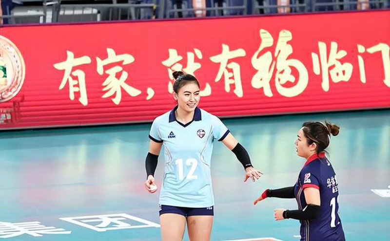 Xuất hiện đại mỹ nhân ở đội tuyển bóng chuyền nữ Trung Quốc - Ảnh 2