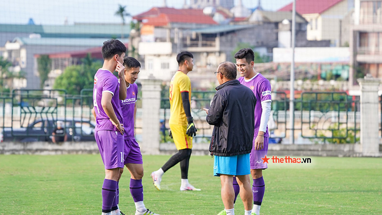 HLV U20 Hàn Quốc biết U23 Việt Nam không dùng đội hình mạnh nhất - Ảnh 1