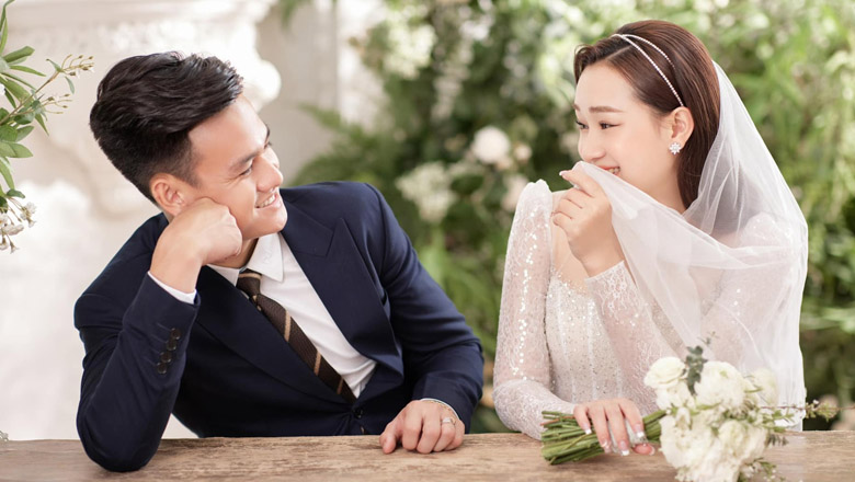 Dàn sao ĐT Việt Nam dự đám cưới hậu vệ Hồ Tấn Tài - Ảnh 1
