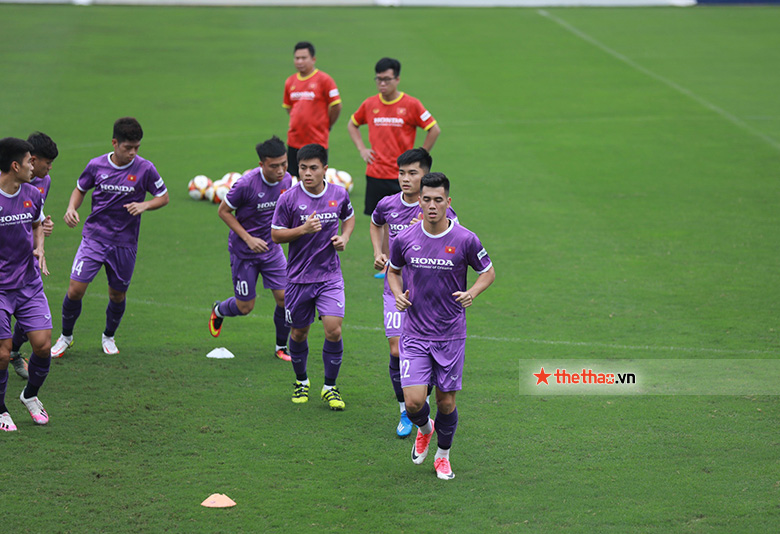 U23 Việt Nam rèn bóng bổng trước thềm cuộc tái đấu U20 Hàn Quốc - Ảnh 4