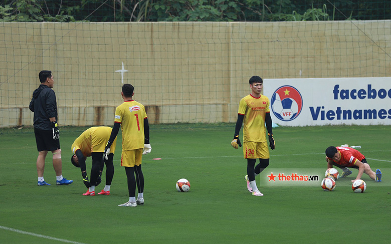 U23 Việt Nam rèn bóng bổng trước thềm cuộc tái đấu U20 Hàn Quốc - Ảnh 6