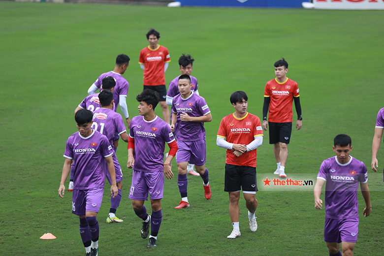 U23 Việt Nam rèn bóng bổng trước thềm cuộc tái đấu U20 Hàn Quốc - Ảnh 7