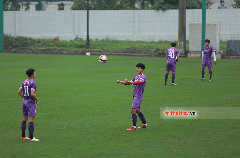 U23 Việt Nam rèn bóng bổng trước thềm cuộc tái đấu U20 Hàn Quốc - Ảnh 9