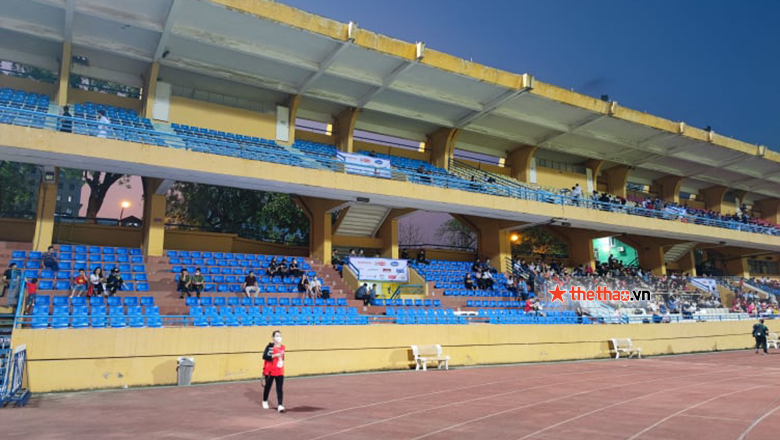 Trận U23 Việt Nam vs U20 Hàn Quốc tại Hàng Đẫy vắng khán giả khó tin - Ảnh 2