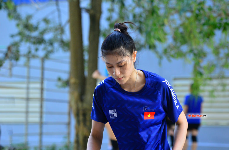 Ngắm dàn sao đội tuyển bóng chuyền nữ quốc gia tập huấn tại Ninh Bình - Ảnh 7