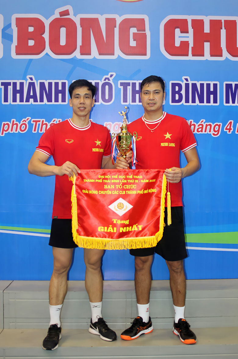 Vừa giành Hạng nhì tại Vĩnh Phúc, HLV Trần Văn Giáp tiếp tục lên ngôi vô địch tại Thái Bình - Ảnh 2