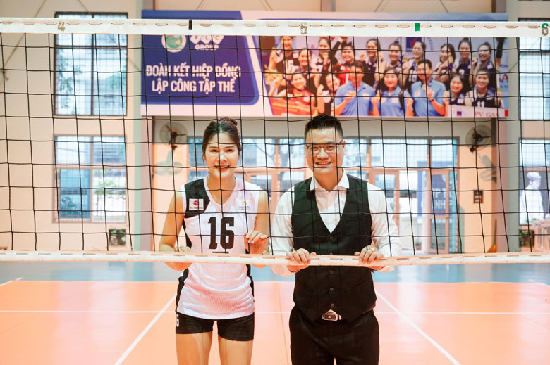 Ngắm hình cưới tuyệt đẹp của phụ công Bùi Thị Ngà trước thềm SEA Games 31 - Ảnh 1